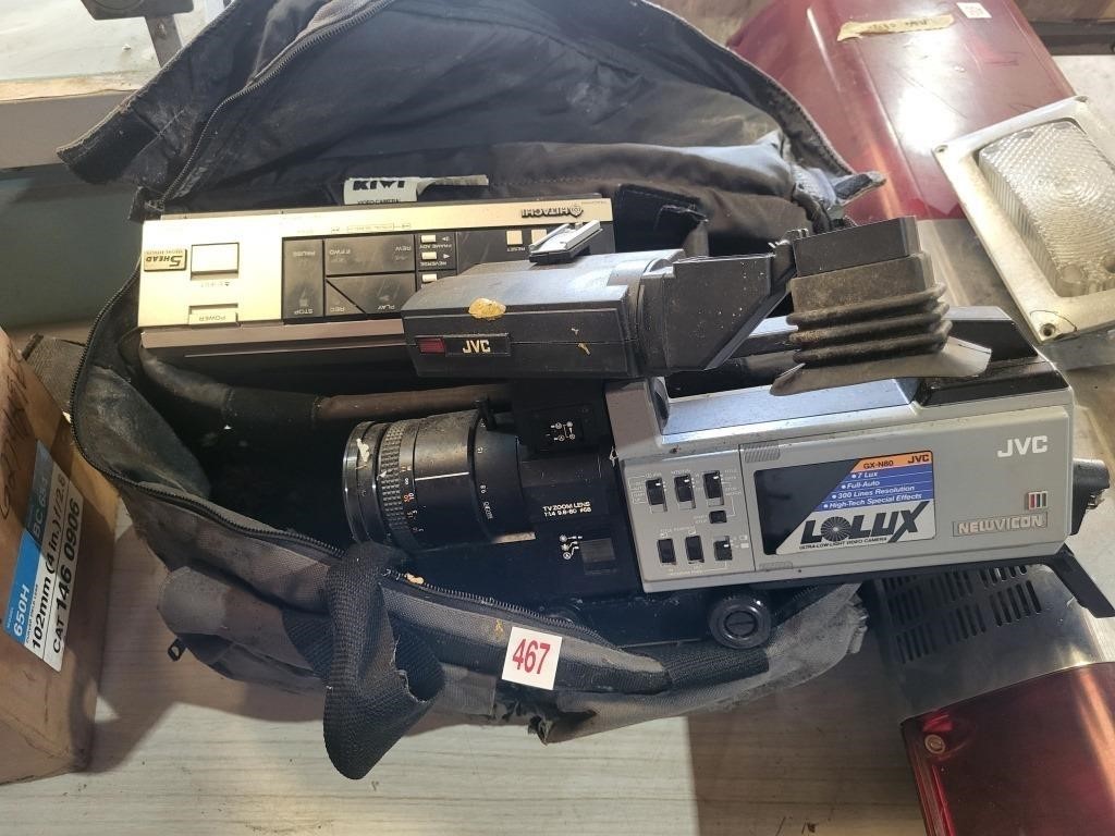 JVC VHS CAMCORDER & HITACHI VHS PLAYER