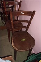 Lot of 2 Wooden chairs