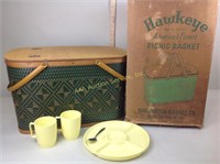 Hawkeye picnic basket and original box