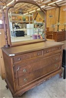 QUEEN ANNE MAHOGANY DRESSER WITH MIRROR