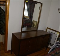 503: Dresser with mirror 6 drawers 30inx20inx54in