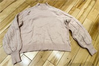 WOMANS CROP SWEATER MED
