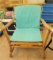 Single wicker chair