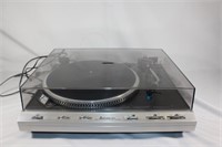 Mitsubishi DP-5 Record Player - Powers on /spins