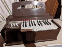 Vintage Magnus Electric Chord Organ