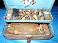 TACKLEBOX WITH VARIOUS BAITS