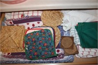 Hot Pads, Towels, & Placemats