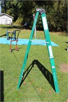 Louisville 6' fiberglass ladder