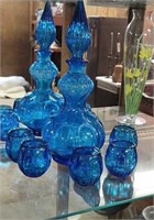 Blue decanter with 5 glasses