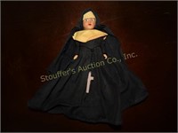 Vintage Nun Doll w/plastic legs 7"t