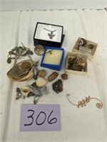 Jewelry & Shell Lot