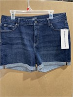 Size 16 Amazon Essentials Women's Shorts