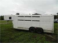 90 DELTA 3 HORSE SLANT  GN TRAILER W/ REAR TACK