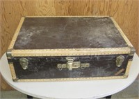 Vintage Metal Suitcase / Trunk 29" x 20" x 9"