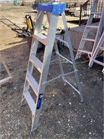 5ft aluminum step ladder