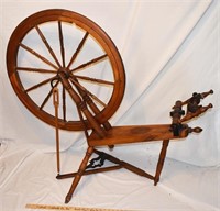 ANTIQUE SPINNING WHEEL