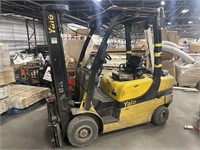 Yale 50LX PROPANE FORKLIFT. This unit has a