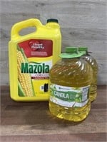2.5 gallons corn oil & 2-3qt canola oil