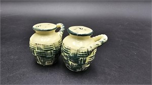 Vtg. Green Accent Pot/Jar S&P Shakers Ceramic