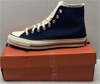 Sz 9 Men's Converse Shoes - NEW $90