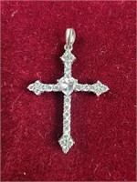 Cross pendant fashion jewelry