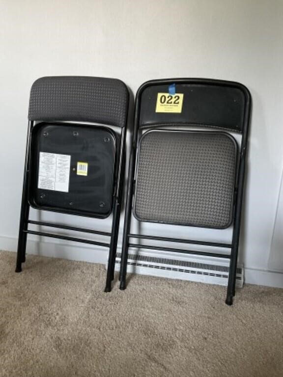 2 nice folding chairs