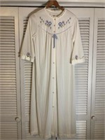 VINTAGE GILEAD HOUSECOAT/ NIGHTGOWN ROBE MEDIUM