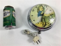 Horloge vintage pinup