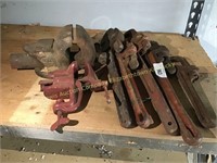 5 Pipe wrenches & 2 vises