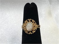 Mother of Pearl Cabochon in 10K Yellow Gold Ring