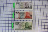 LOT OF FOREIGN CURRENCY