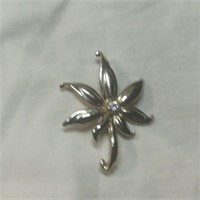 Flower Pin Brooch with Clear Rhinestone