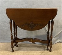 Walnut Gate Leg Side Table