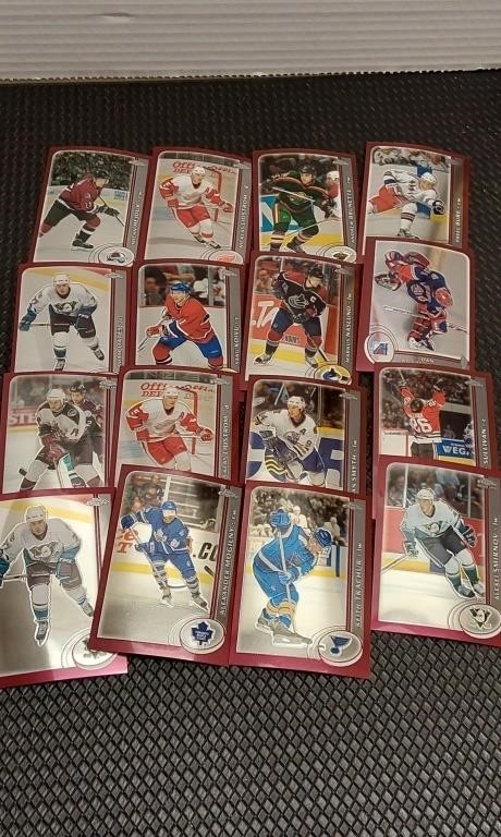 2003 ToppsChrome Hockey collectible trading