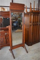 Exceptional Victorian Mahogany Cheval Mirror