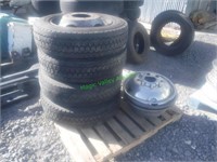 Set of 4 Ford 10 Hole Wheels & Tires w/ Covers