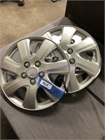 Set of 4 15" hubcaps
