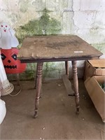 ANTIQUE WOOD TABLE -  2FT X 2FT