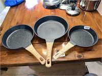THREE YUFEED PANS