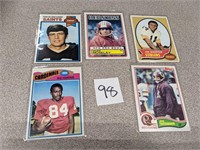 SELECTION OF 5 SPORTS CARDS