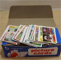 SELECTION OF FOOTBALL TRADING CARDS