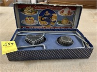 Griswold Patty Molds Set