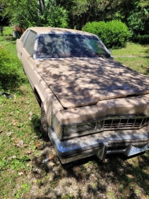 1977 CADILLAC  - OFFSITE