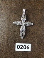 Cross Jewelry neckless needs chain 206