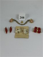 CARDED REGENCY PEARL CLUSTER EARRINGS SWEATER PIN