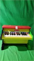 MELISSA & DOUG SMALL PIANO