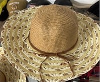 Women’s summer hats x2