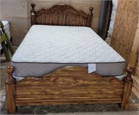 QUEEN SIZE PINE BED W/ HAMPTON AND RHODES