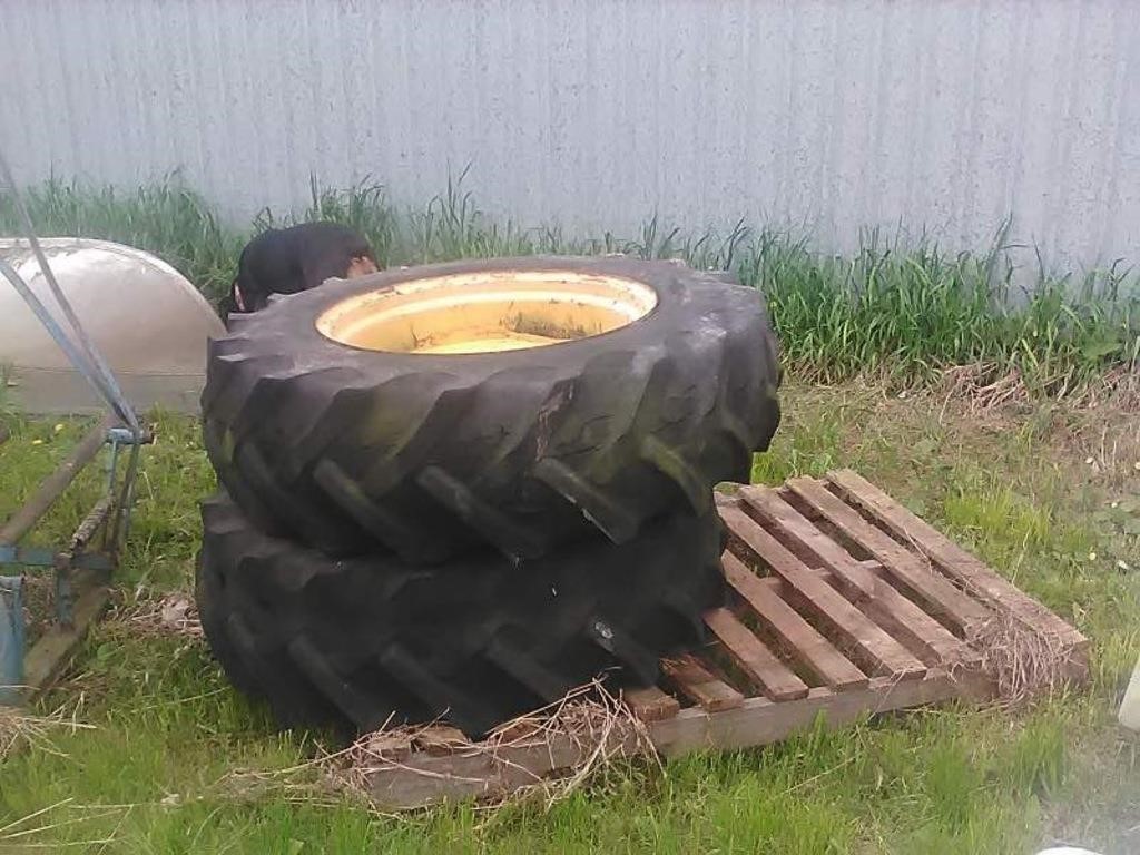 Offsite tractor wheels