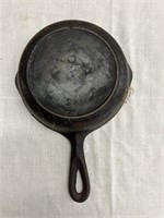 3-P2 CAST IRON SKILLET